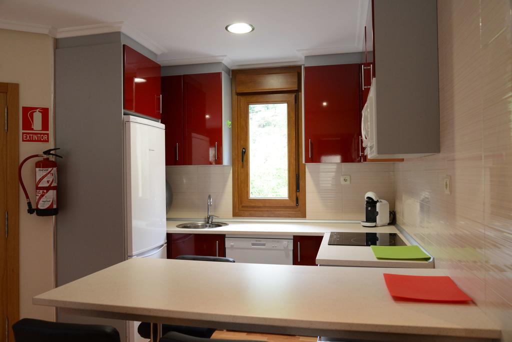 Apartamentos El Rincon De Limes Cangas De Narcea Bilik gambar